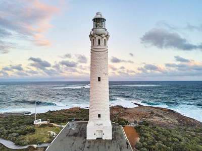 Cape Leewing Lighthouse - Harvest Tours
