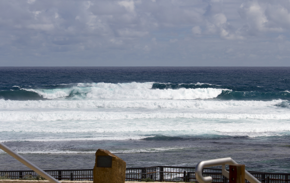 Main-Break-at-Surfers-Point_Margaret-River-WA